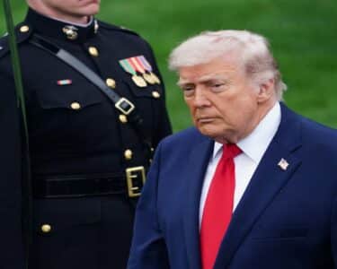 عوام کے اعتماد میں کمی ، ڈونلڈ ٹرمپ کی مقبولیت کا گراف مزید نیچے آگیا ، سروے