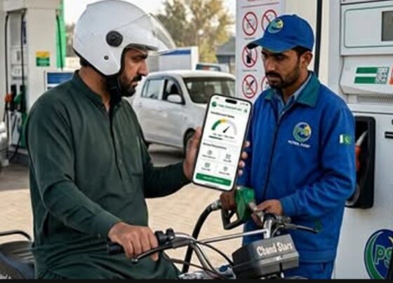 پیٹرول مہنگا، موٹر سائیکل پر سبسڈی کیلئے موبائل ایپلیکشن تیار ، ذرائع