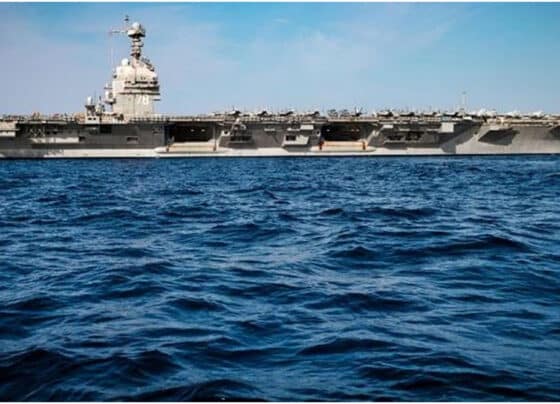 امریکی طیارہ بردار بحری جہاز