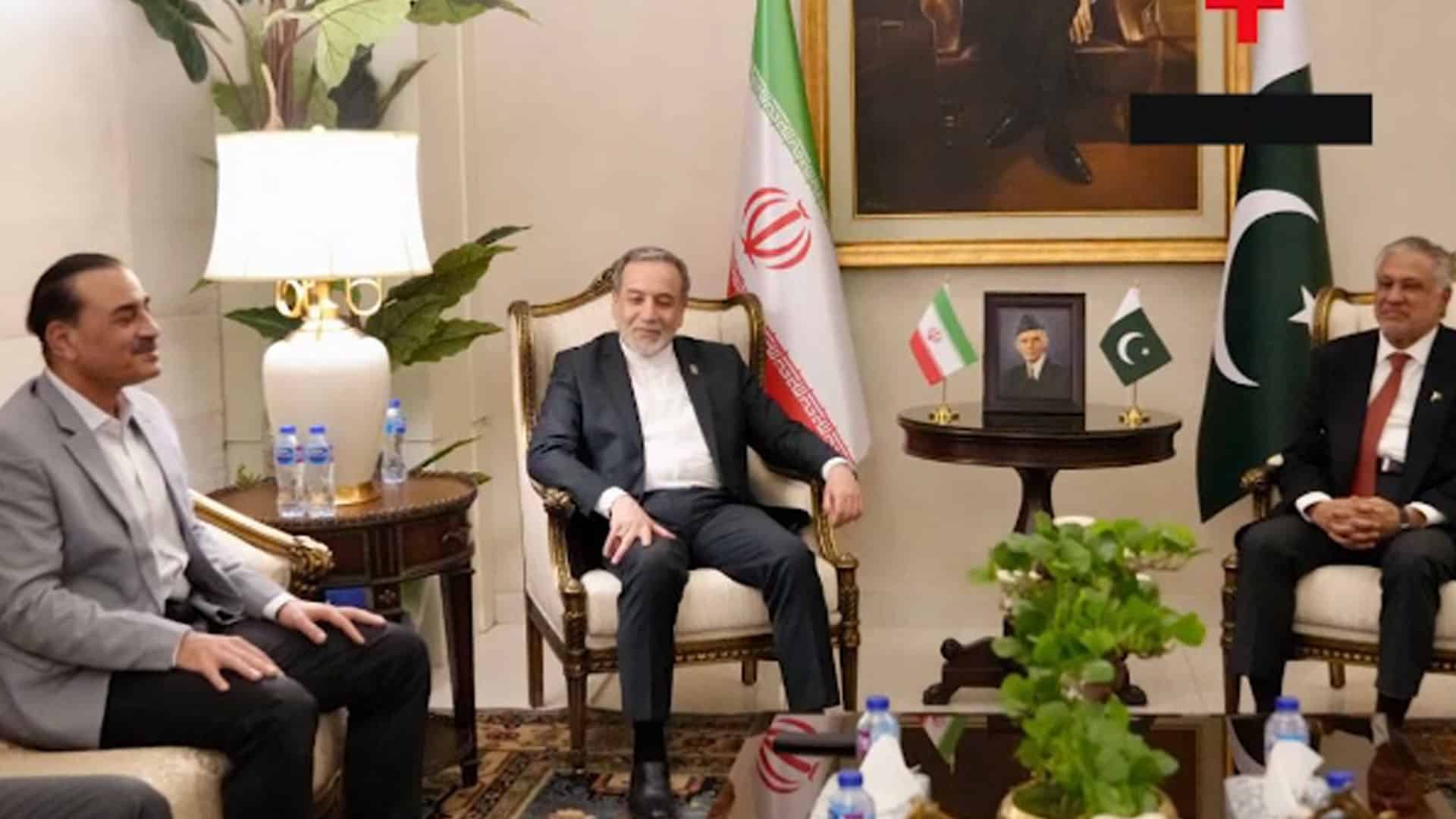 ایرانی وزیرخارجہ عباس عراقچی کی فیلڈ مارشل سید عاصم منیر اور ترک ہم منصب سے رابطہ، اہم امور پر گفتگو