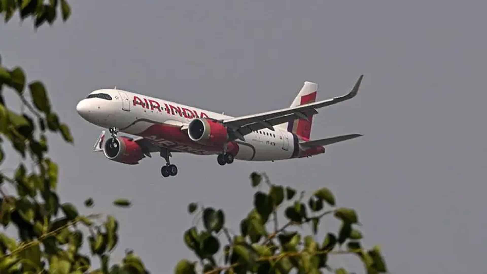 بھارت کی ہوابازی کی صنععت تباہی کے دہانی پر، 3 ایئر لائنز کی پروازیں معطل ہونے کا خدشہ