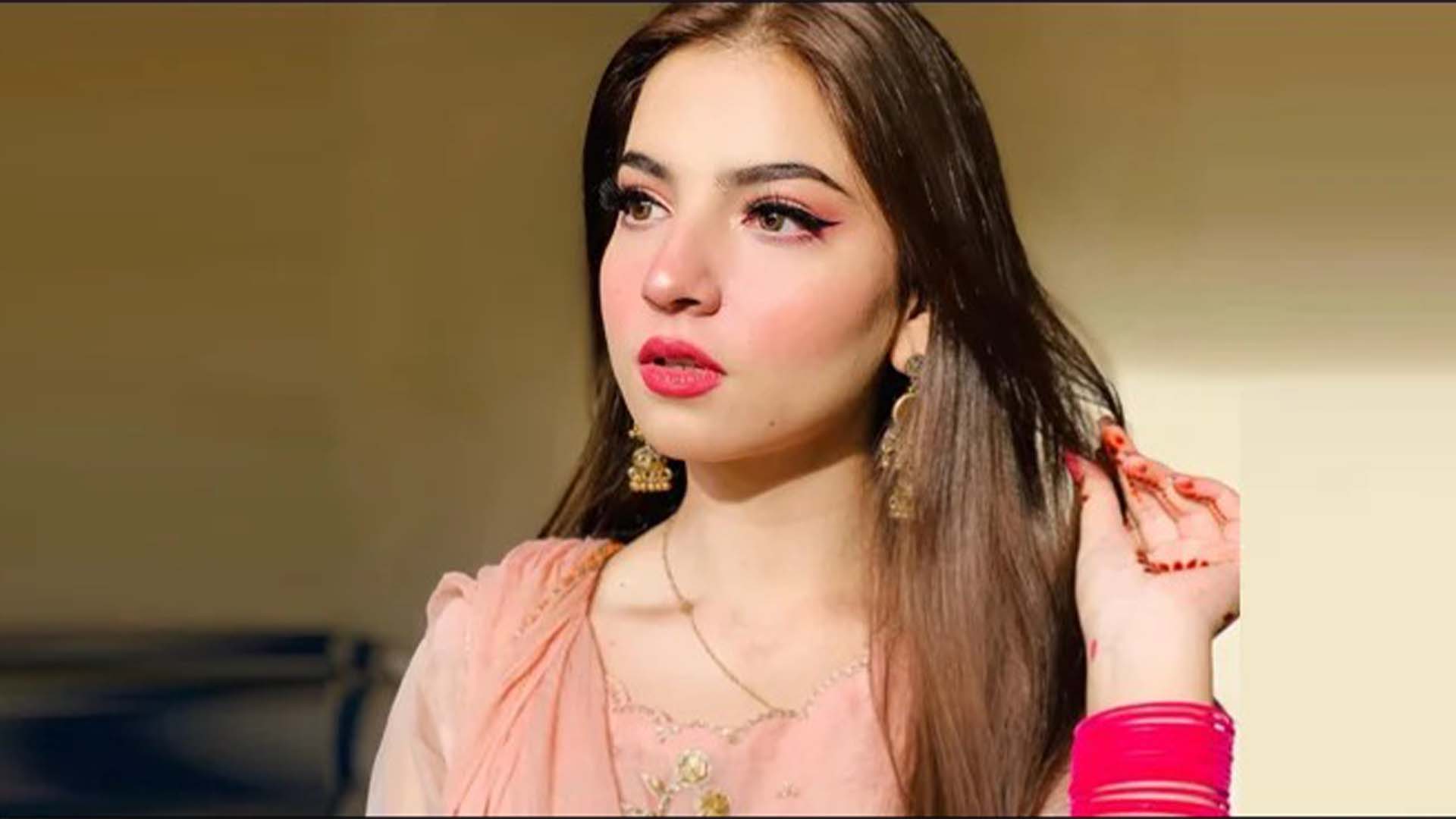 تصاویر کے پیچھے ایک انسان ہوتا ہے، دنانیر مبین کا جذباتی پیغام وائرل