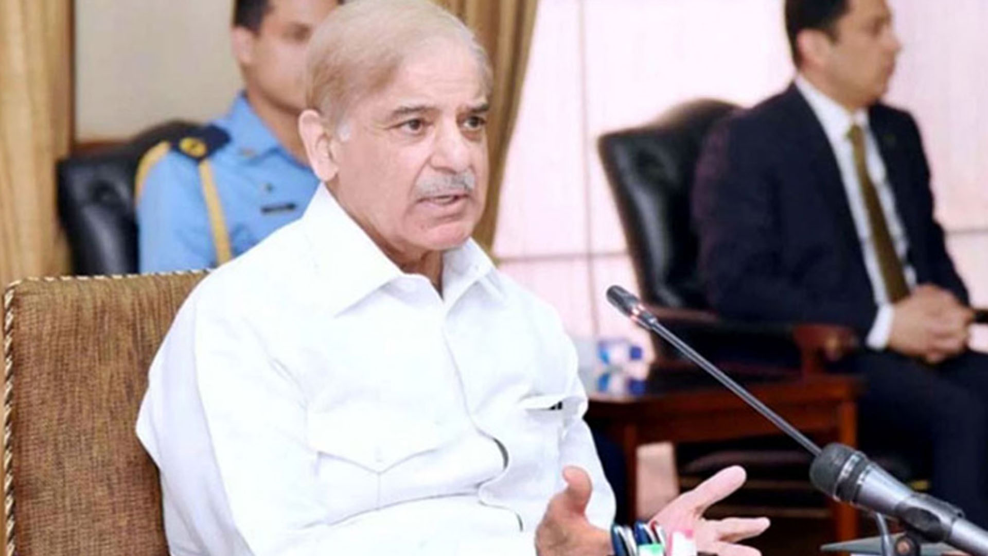 یٹرولیم مصنوعات سےمتعلق اجلاس،وزیر اعظم نے اہم ہدایت جاری کردی