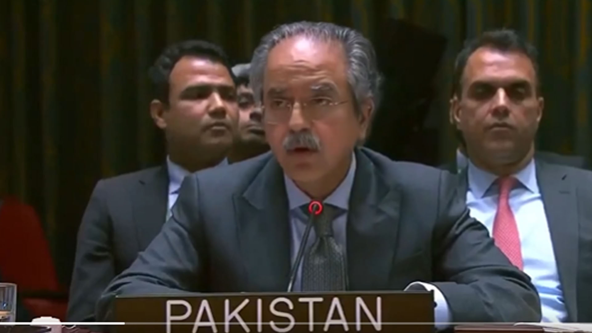 اسرائیل عالمی قوانین اور اقوام متحدہ کی قراردادوں کی خلاف ورزی کررہا،عاصم افتخار