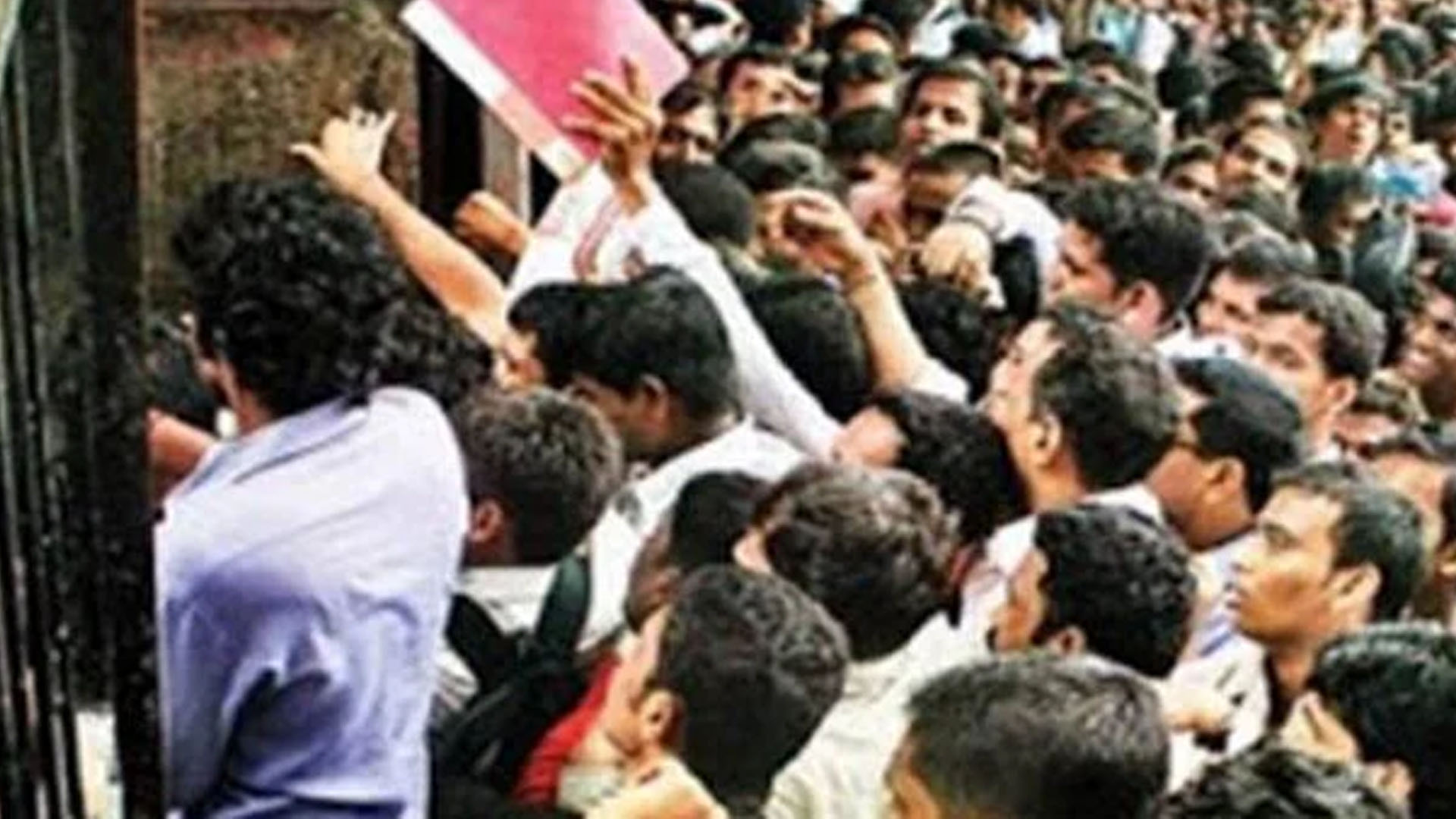 ملک اور بیرون ملک نوکریاں، بے روزگار نوجوانوں کے لیے خوشخبری