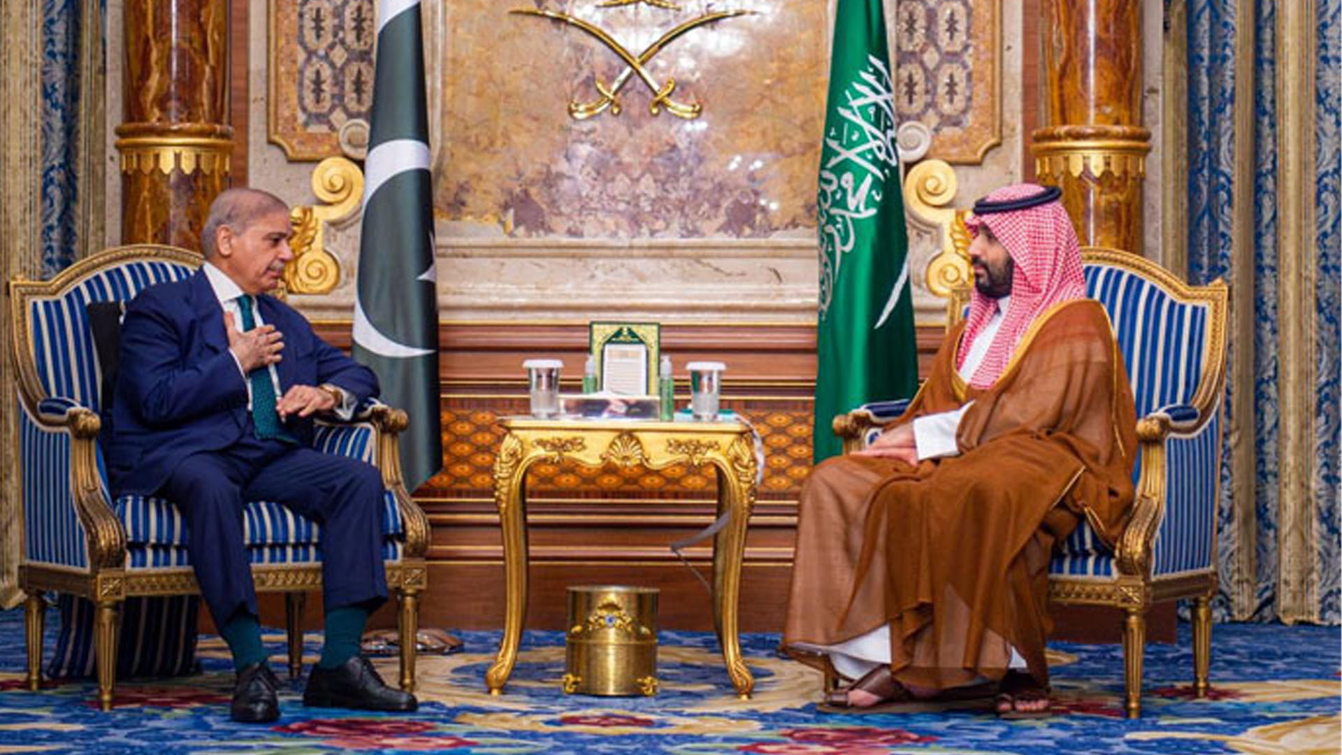 وزیراعظم شہباز شریف کی سعودی ولی عہد سے اہم ملاقات، خطے کی صورتحال پر تبادلہ خیال
