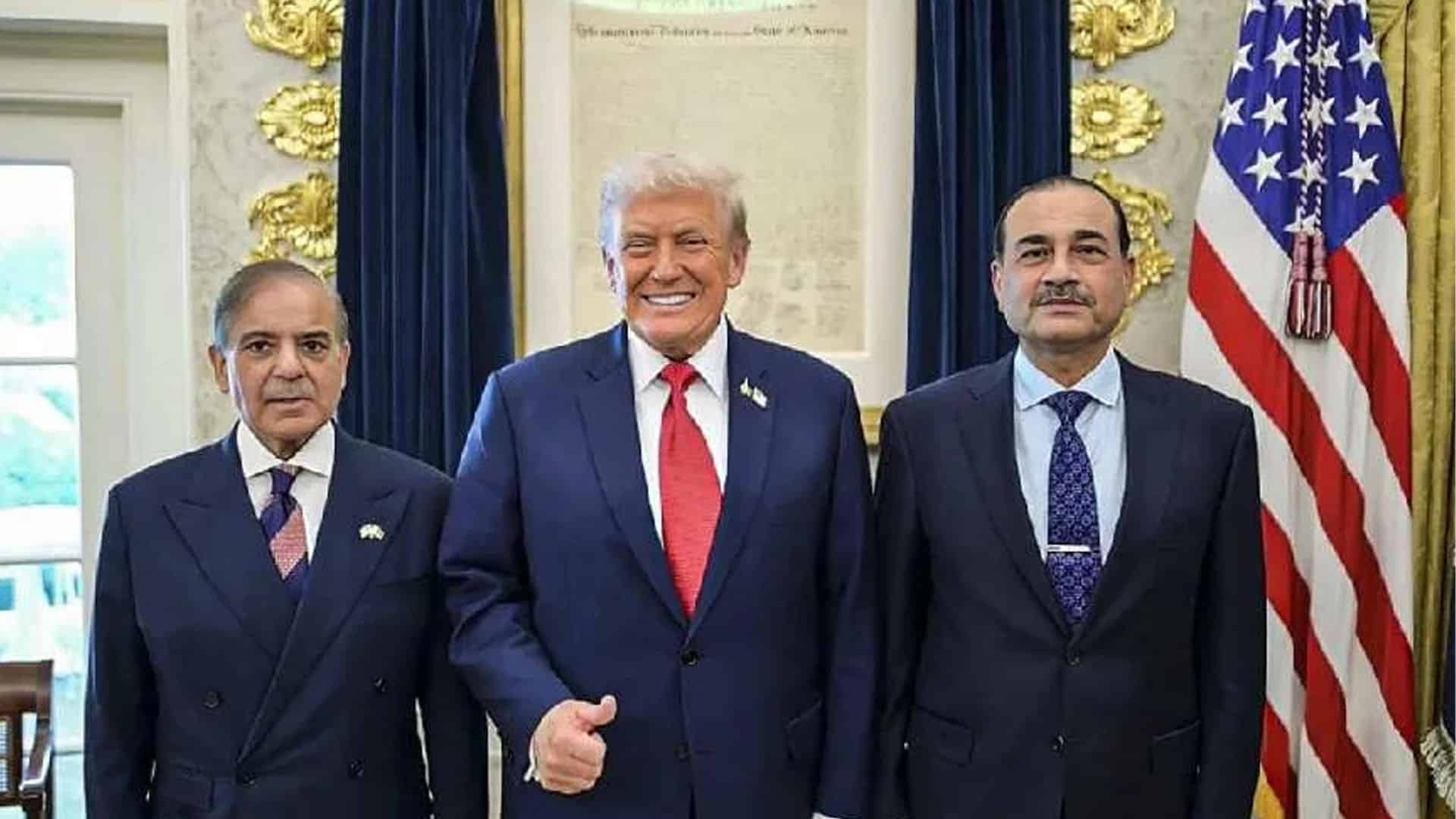 فیلڈ مارشل کی بڑی کامیابی ، ٹرمپ نے پاکستان کی وجہ سے جنگ بندی میں توسیع کر دی