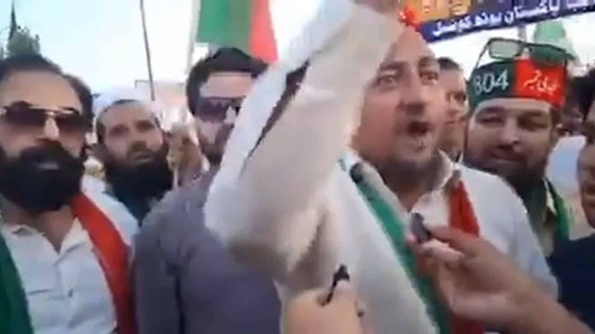 ہم نے علی امین گنڈا پور کو ہٹا کر آپ کو مزاحمت کے لیے لایا تھا، لیکن آپ سب سے بڑے ڈرامے باز نکلے، پی ٹی آئی کارکن کی وزیراعلیٰ سہیل آفریدی پر شدید تنقید