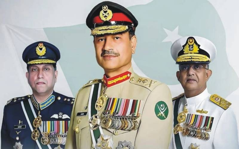 معرکہ حق کی فتح کا جشن: فضائیہ اور بحریہ کے سربراہان کی قوم اور افواج کے افسران و جوانوں کو مبارکباد