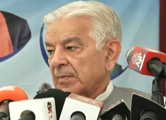  ماضی میں صرف پراپیگنڈہ ہوا، عوامی منصوبے سیاسی اختلافات سے بالاتر ہوکر مکمل کیے جانے چاہیئں ، خواجہ آصف