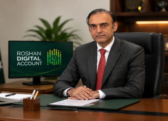 روشن ڈیجیٹل اکاؤنٹ سے پیسے باہر لے جانے میں ممانعت نہیں، گورنر اسٹیٹ بینک