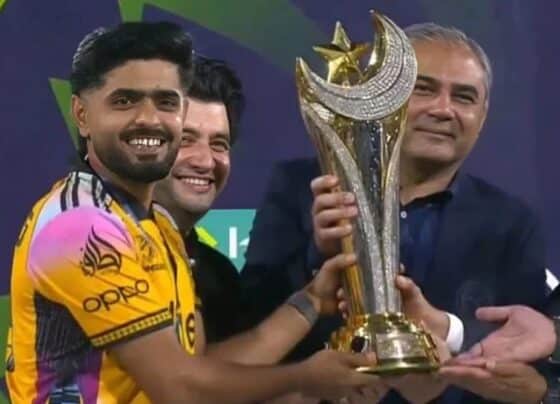 بابراعظم کو بطور کپتان پہلی پی ایس ایل ٹرافی جیتنے کیلئے کتنے سال انتظار کرنا پڑا؟