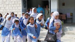پنجاب حکومت کا سکولوں میں گرمیوں کی تعطیلات کا اعلان