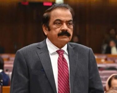 بشریٰ بی بی اور عمران خان دونوں کو بہترین علاج مہیا کیا جا رہا ہے ، رانا ثناء اللّٰہ