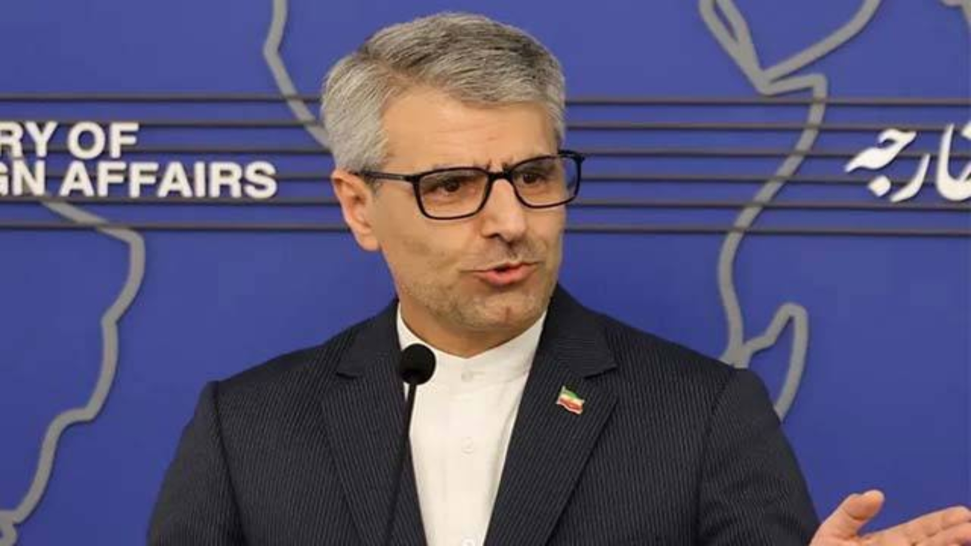 ایران کے سپریم لیڈر تمام معاملات اور امور پر مکمل نگرانی رکھتے ہیں، اسماعیل بقائی