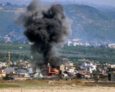 لبنان پر اسرائیلی جارحیت جاری ، فضائی حملے میں ریسکیو عملے کے 7 ارکان شہید