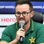 رضوان کو ڈراپ کر کے کھلاڑیوں کو پیغام دیدیا ، مائیک ہیسن کا محمد رضوان کی کپتانی سے متعلق اہم بیان