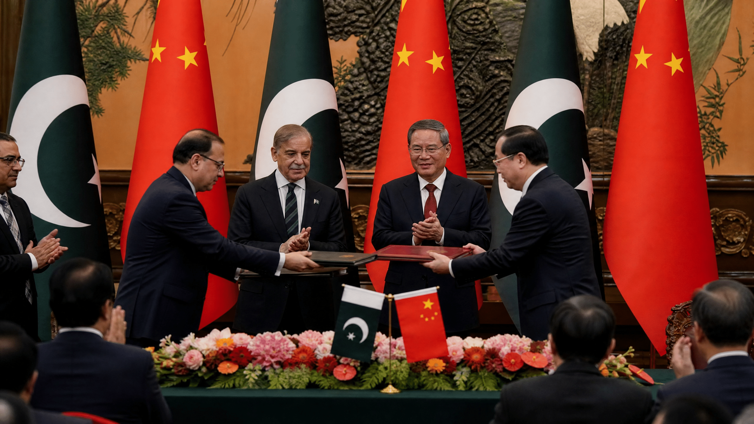 چین میں پاکستان کے مختلف شعبوں میں 15 تاریخی معاہدوں کی تفصیل سامنے آگئی