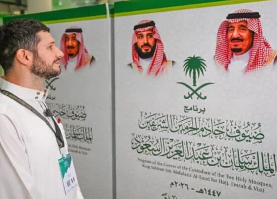 اذان نے زندگی بدل دی ، متاثر ہوکر مسلمان ہونے والا نوجوان حج کرنے پہنچ گیا