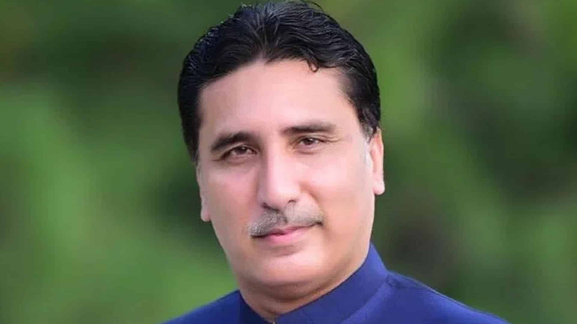 کرپشن بے نقاب کرنے پر صحافیوں کو دھمکیاں دیناسہیل آفریدی کی بزدلی،چینلز کالے نہیں، آپ کے کرتوت کالے ہیں،ارباب خضر حیات