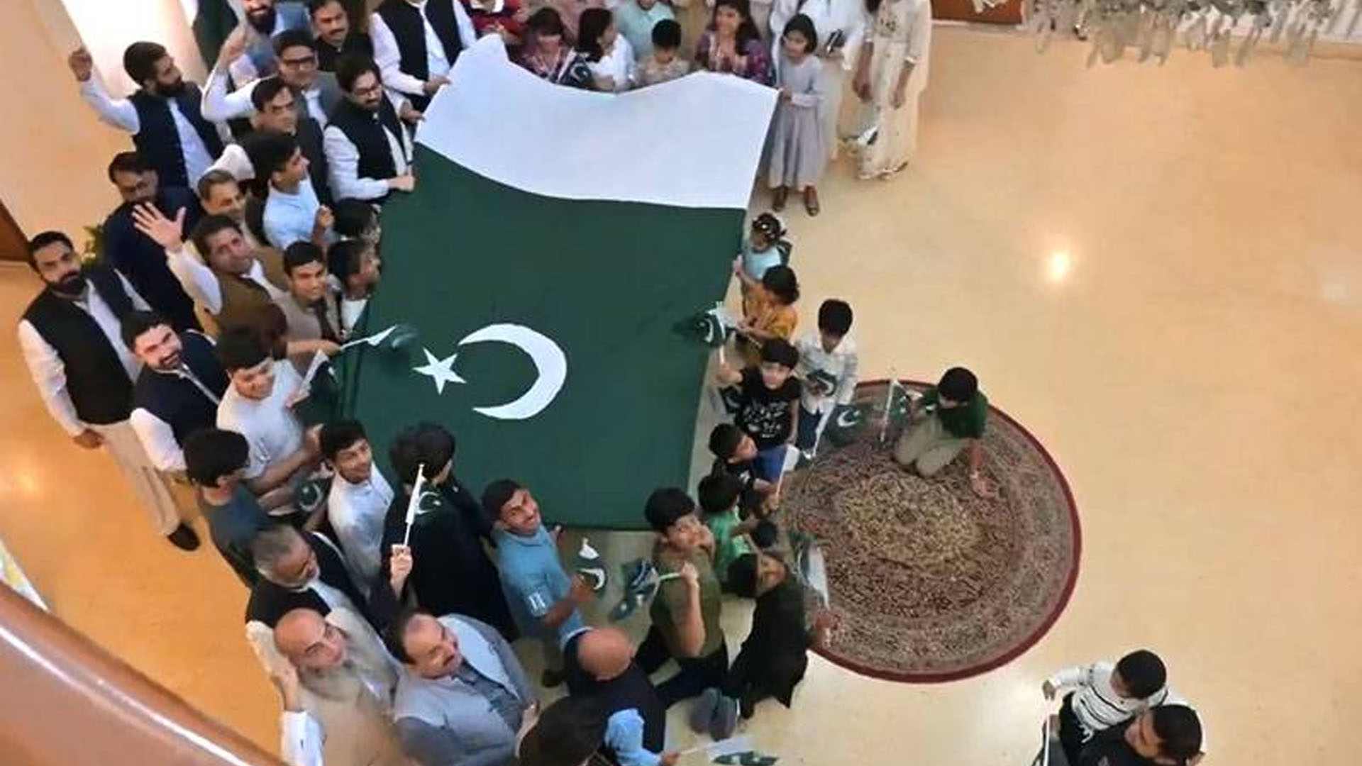 بھارت میں بھی معرکہ حق کی گونج، نئی دہلی ہائی کمیشن میں پروقار تقریب،پاک فوج کے حق میں نعرے