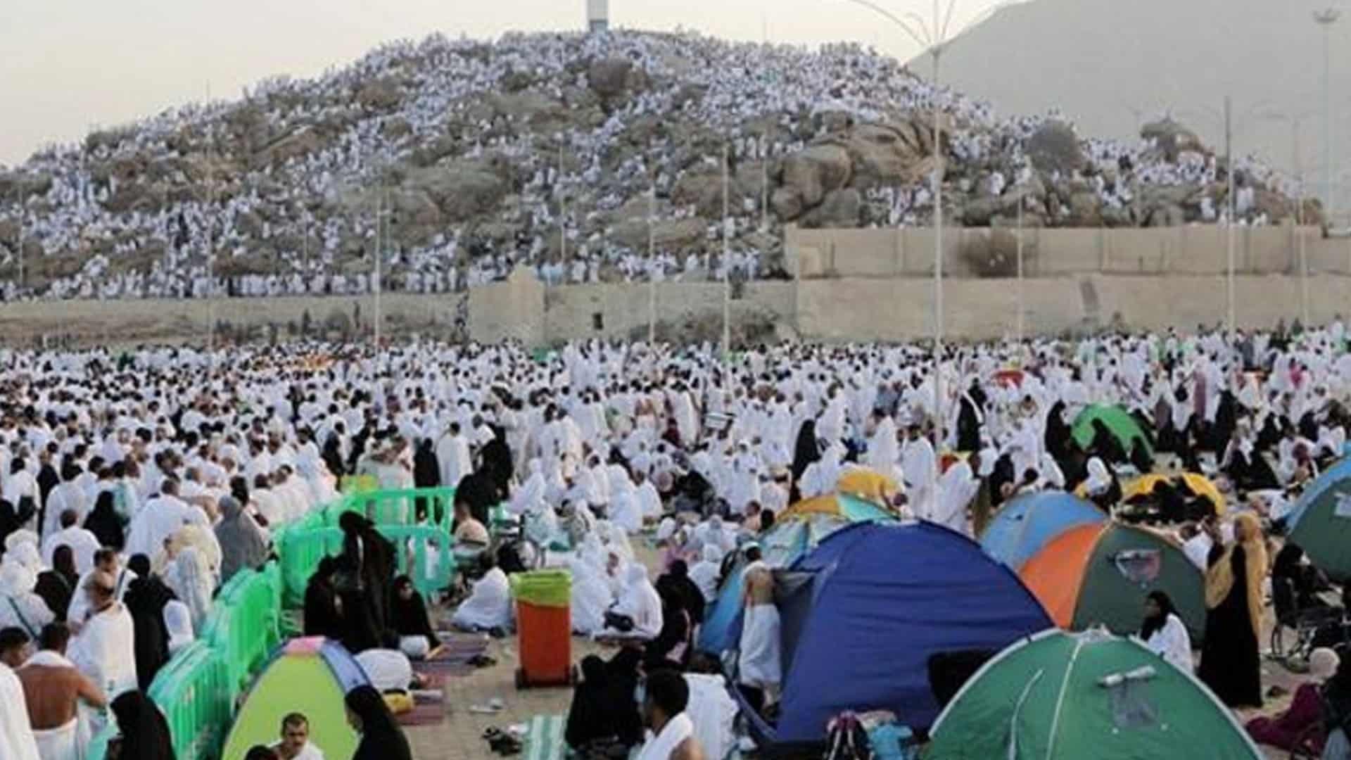 مناسکِ حج کا آغاز، لاکھوں عازمین منیٰ پہنچنا شروع، شدید گرمی کی پیشگوئی