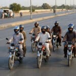 حکومت نے موٹرسائیکل سواروں پر نئی پابندی عائد کردی