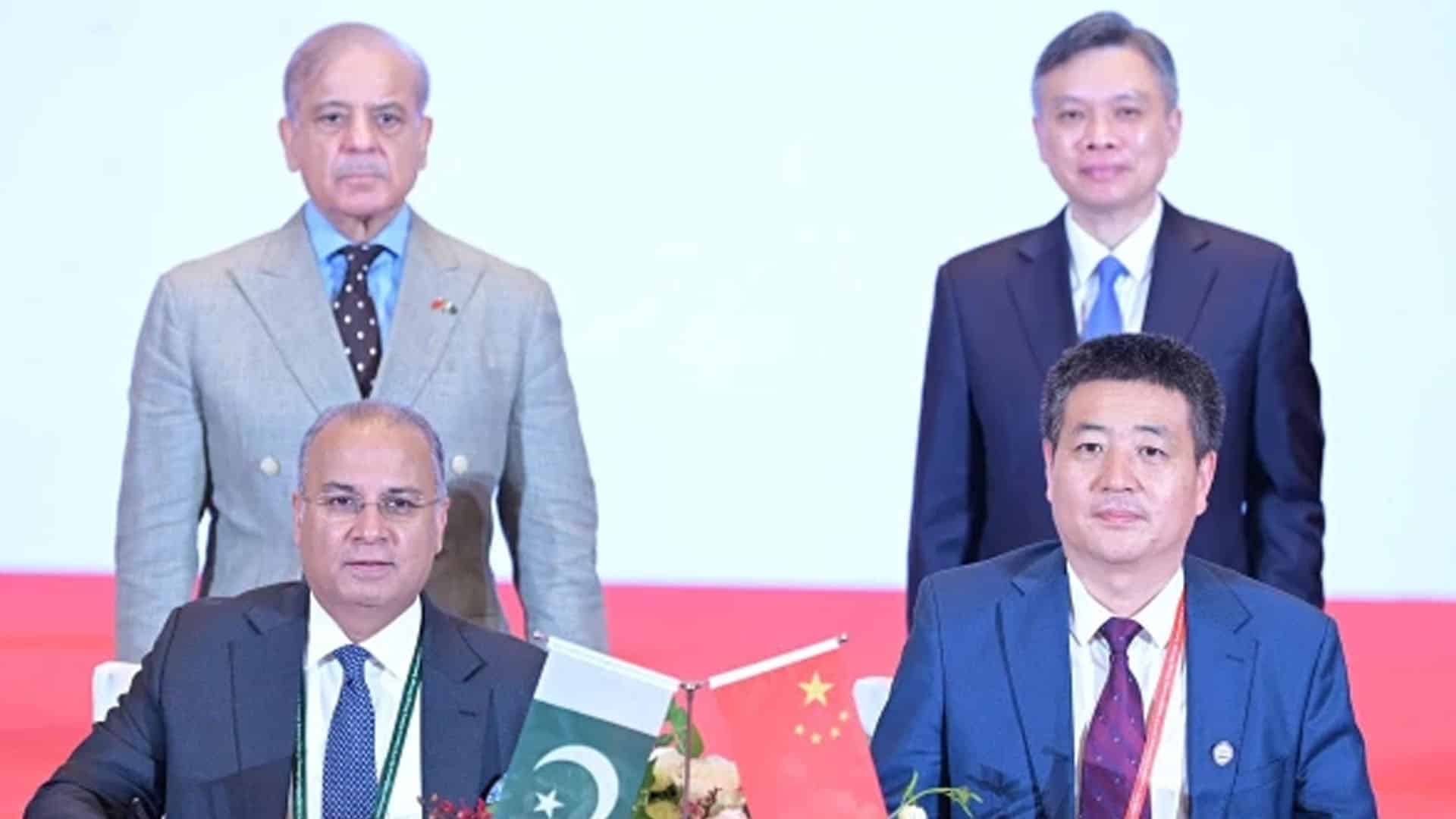 پاکستان اور چین کے درمیان 7 ارب ڈالر کے ایم او یوز اور معاہدوں پر دستخط