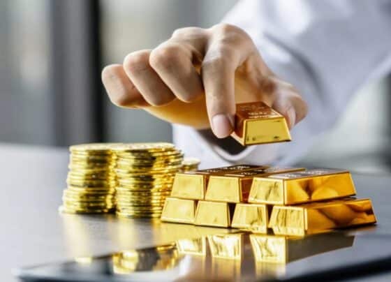 سونے کی مارکیٹ میں ہلچل ، قیمتیں 7ماہ کی کم ترین سطح پر پہنچ گئیں