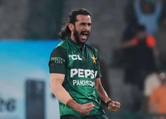 کرکٹ کی دنیا میں پاکستان کا نام روشن، حسن علی نے ٹی20 میں نیا ریکارڈ بنا لیا