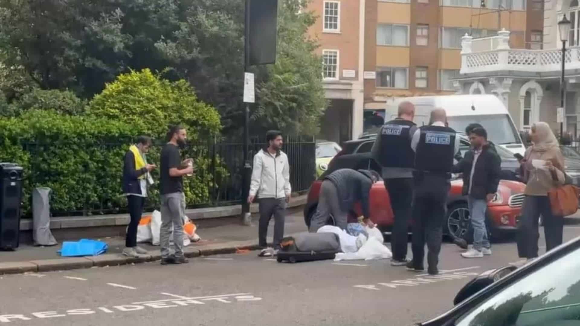 لندن میں پاکستان ہائی کمیشن کے باہر لگے احتجاجی کیمپ پر برطانوی پولیس کا چھاپہ