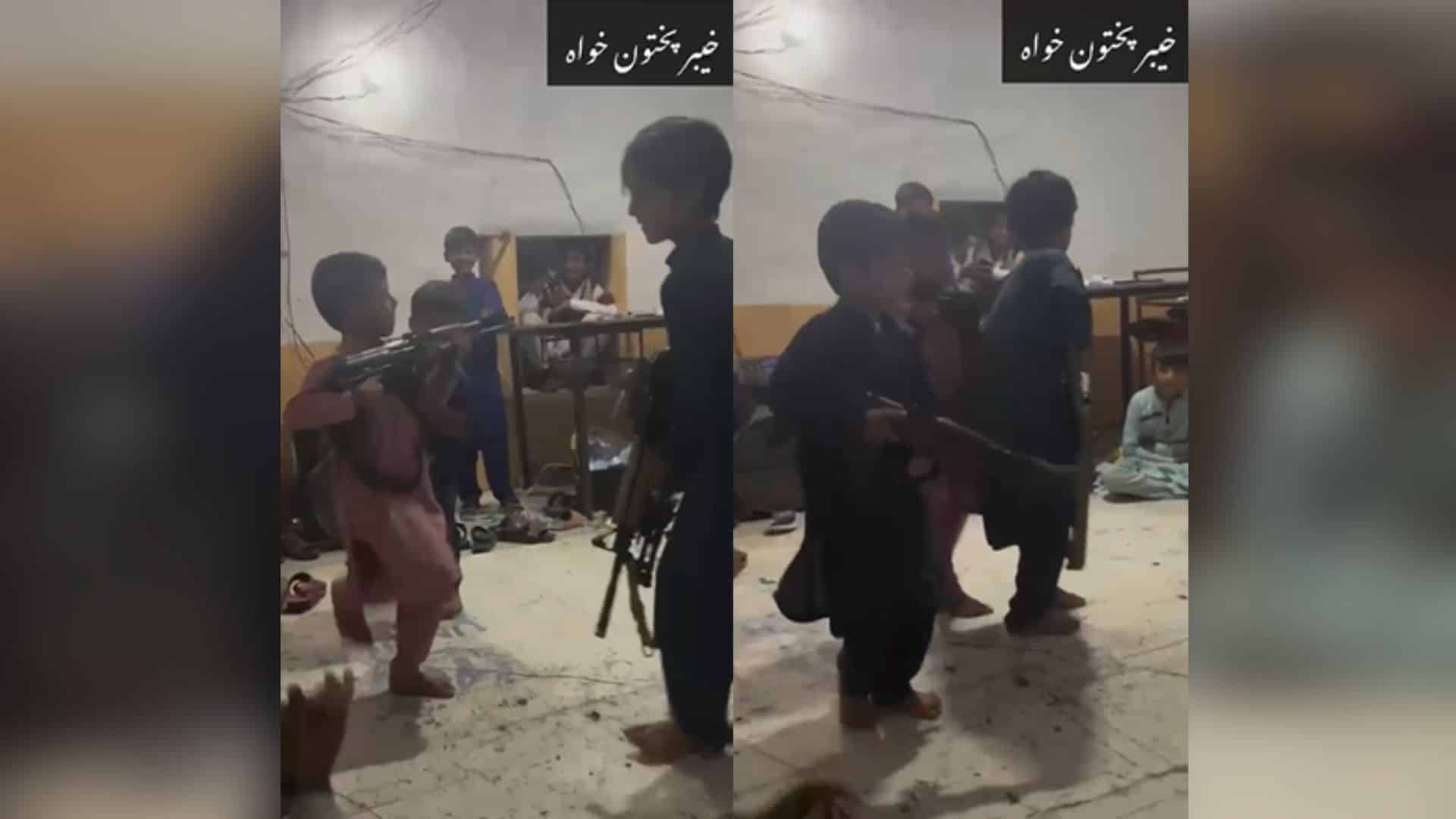 خیبر پختونخوا میں بچوں کے ہاتھوں میں قلم کی بجائے بندوقیں، سوشل میڈیا پر ویڈیو وائرل
