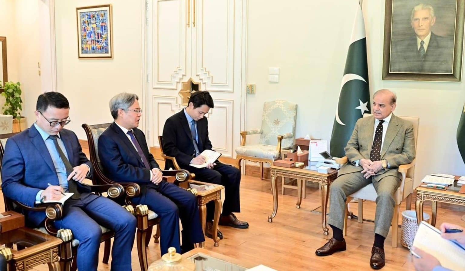 وزیراعظم سے چینی سفیر کی ملاقات، اقتصادی اور دفاعی تعاون پر تفصیلی بات چیت