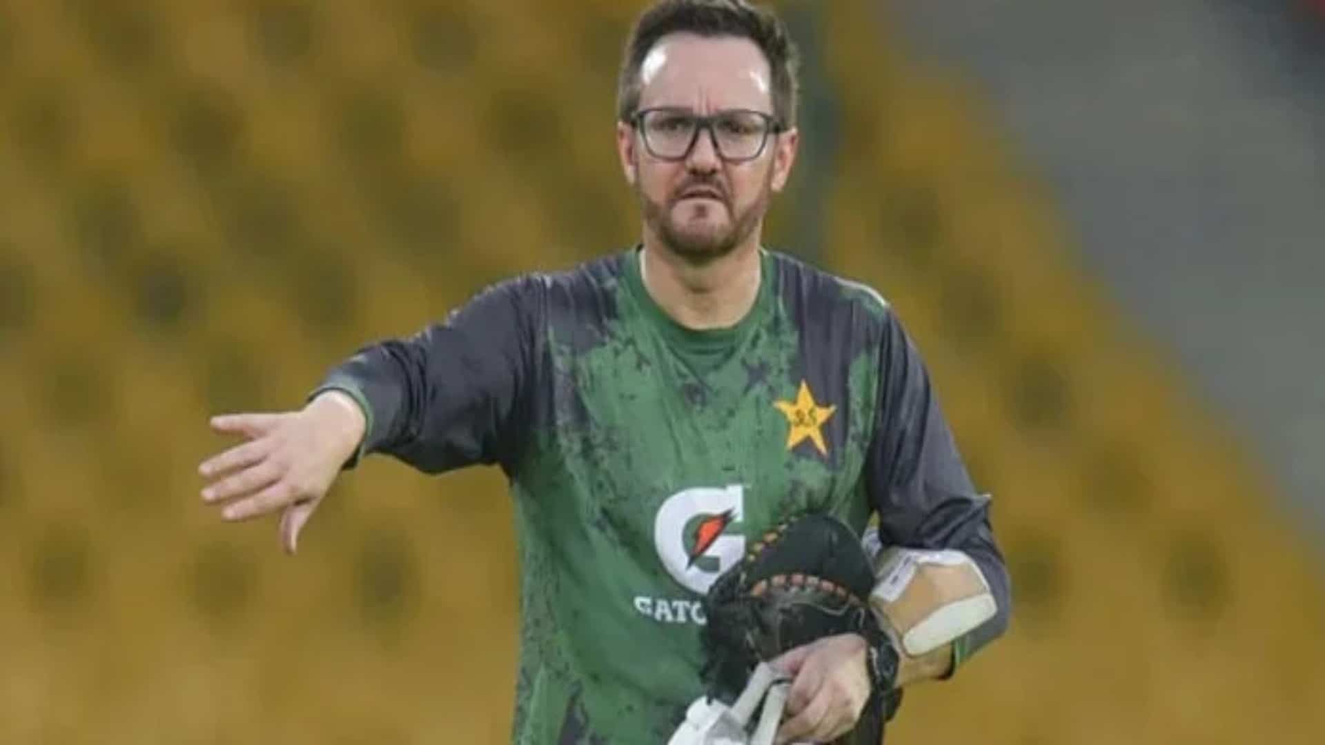 شاداب خان نے بہترین اننگ کھیلی، وہ باؤلر سے اچھے آل راؤنڈر بن گئے ہیں، مائیک ہیسن
