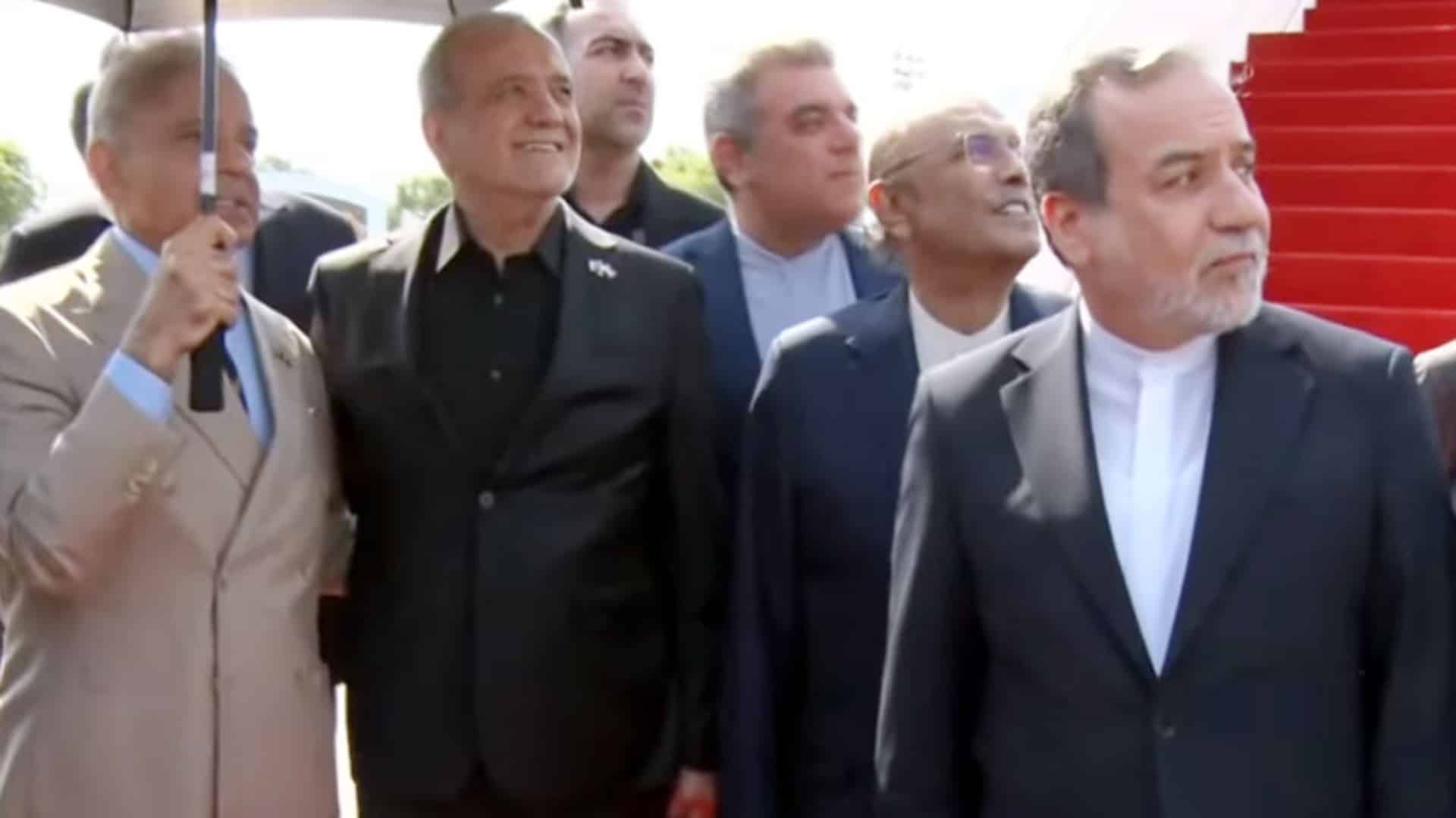 ایران کے صدر مسعود پزشکیان ایک روزہ دورے پر اسلام آباد پہنچ گئے