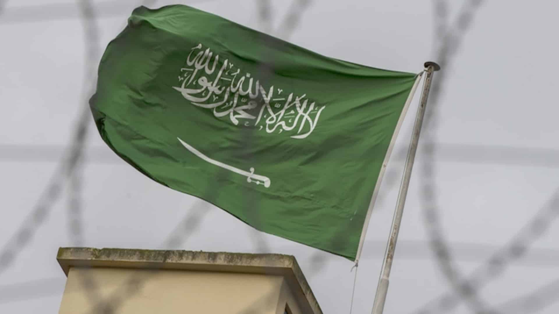 سعودی عرب میں روزگار کیلئے مقیم غیرملکیوں کیلئے اہم ہدایت، تاخیر مہنگی پڑ سکتی ہے