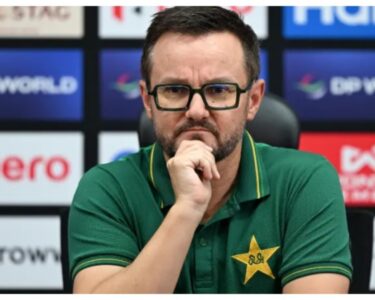 ماضی کے مقابلے اب زیادہ سیریز جیت رہے، کرکٹرز کی پرفارمنس بہتر بنانے کیلئے سینٹرل کنٹریکٹ کا طریقہ کار تبدیل کیا جا رہا ہے، مائیک ہیسن