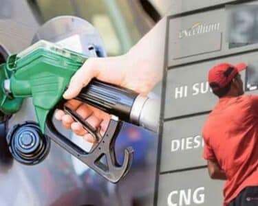 سال 26 -2025 : عوام نے ملکی تاریخ کا مہنگا ترین پیٹرول و ڈیزل خریدا، اعداد و شمار سامنے آگئے