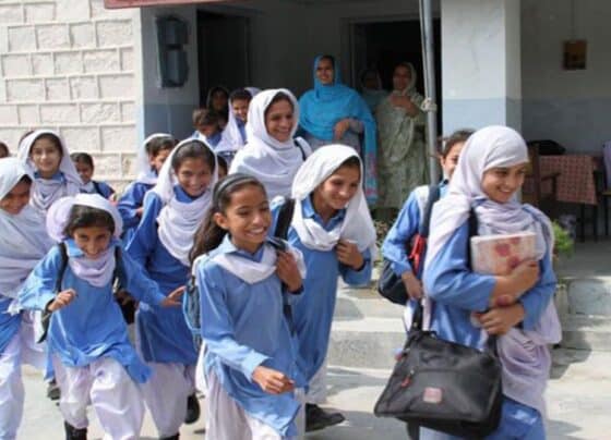 پنجاب بھر کے اسکولز انتظامیہ خبردار ، صوبائی حکومت کا بڑا فیصلہ