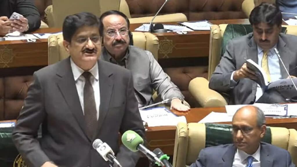 سندھ  کا  3 ہزار 562 ارب روپے کا  بجٹ پیش ،  سرکاری ملازمین کی تنخواہوں اور پنشن میں7 فیصد اضافہ