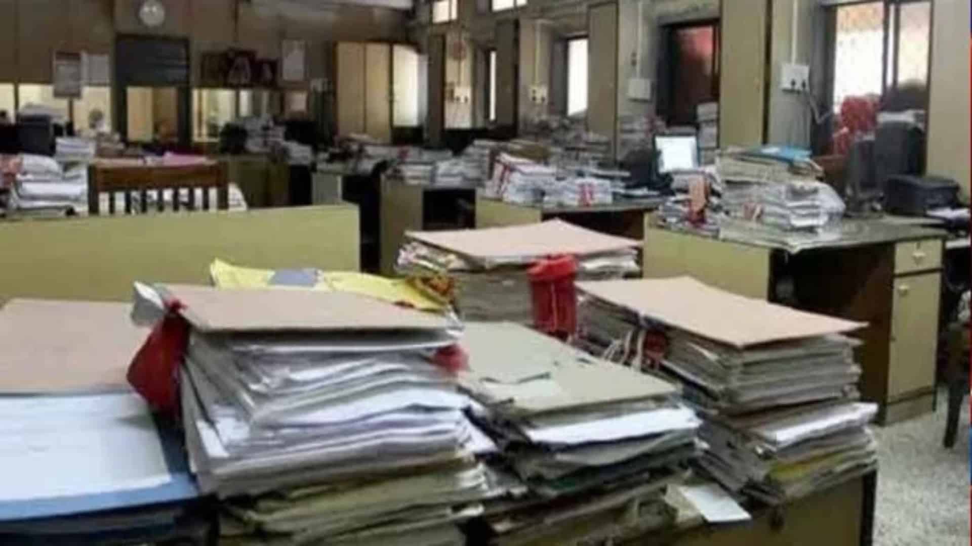 خیبر پختونخوا : سرکاری دفاتر میں جمعہ کو ورک فرام ہوم کی سہولت ختم