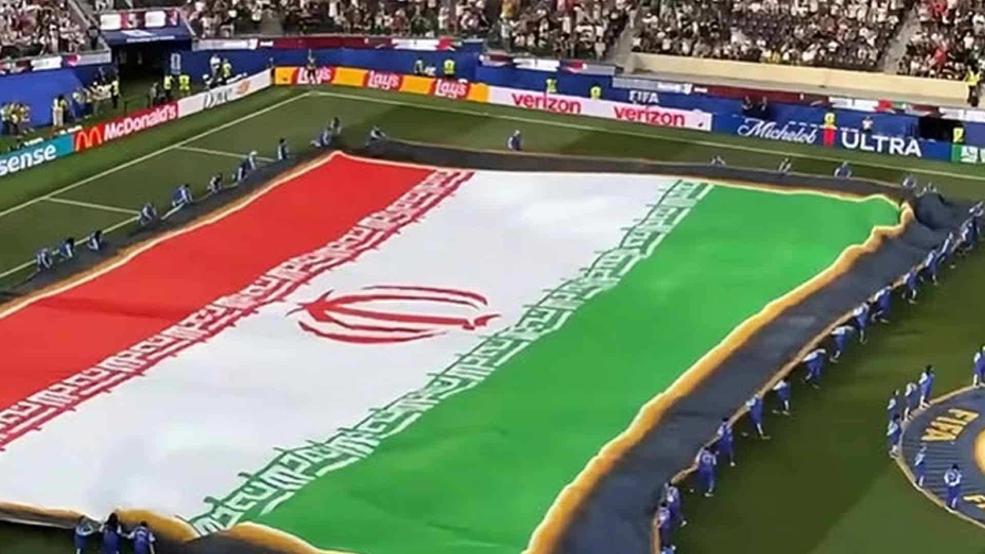 فیفا ورلڈ کپ ، امریکی سرزمین پر ایرا نی قومی ترانے کی گونج ، پرچم بھی لہرانے لگے
