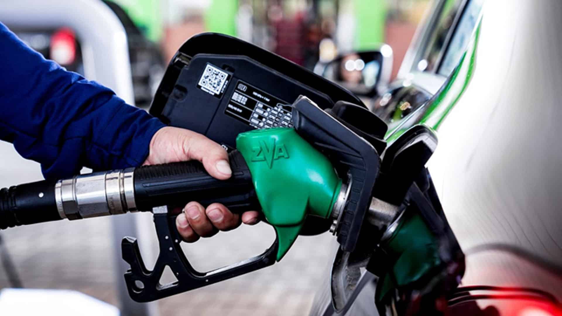 یو اے ای میں پٹرول کی نئی قیمتوں کا اعلان کر دیا گیا