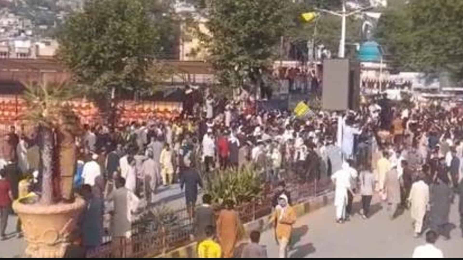 سی ایم ایچ راولاکوٹ پر عوامی ایکشن کمیٹی کا حملہ،تین پولیس اہلکار،ایک فرنٹیئر کانسٹیبلری اہلکار شہید،متعددجوان زخمی