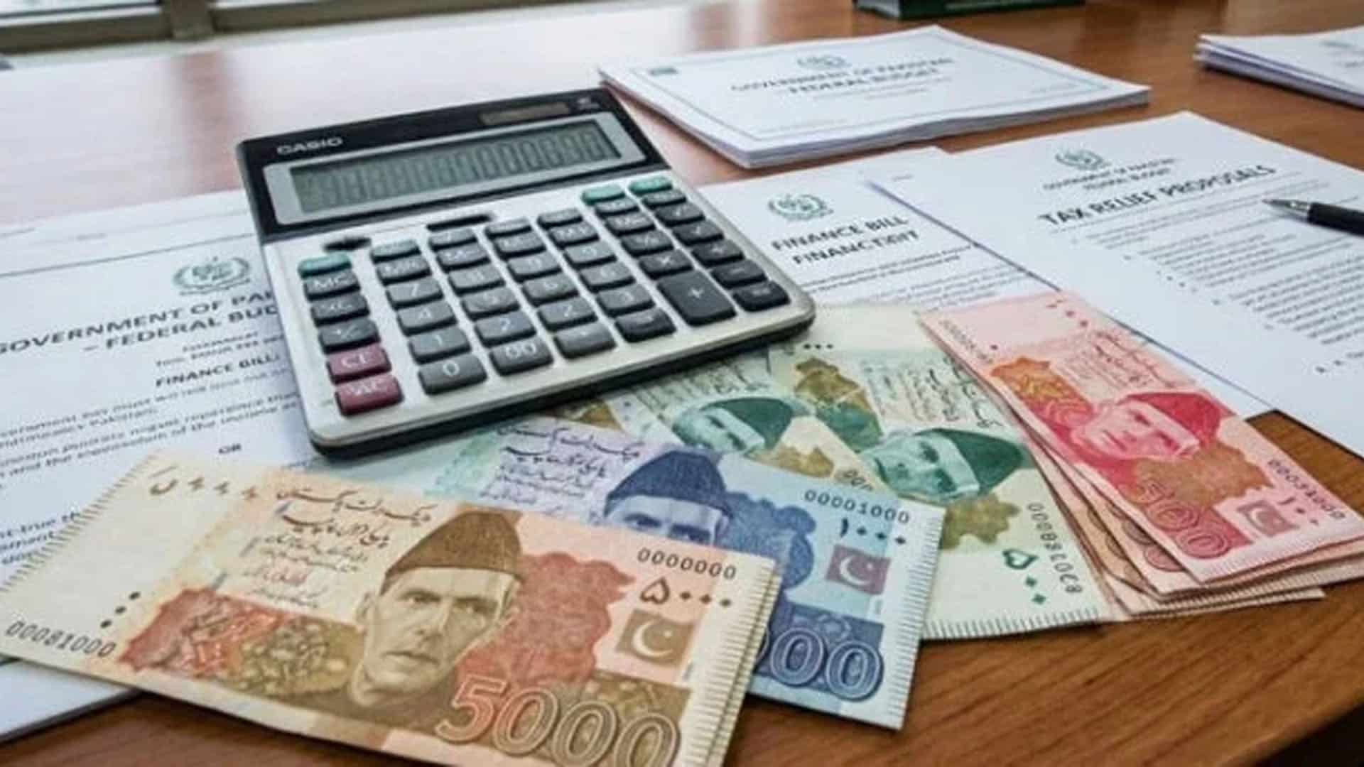 کتنی تنخواہ پر کتنا ٹیکس؟تنخواہ دار طبقے کے لئے بڑی خبر آگئی