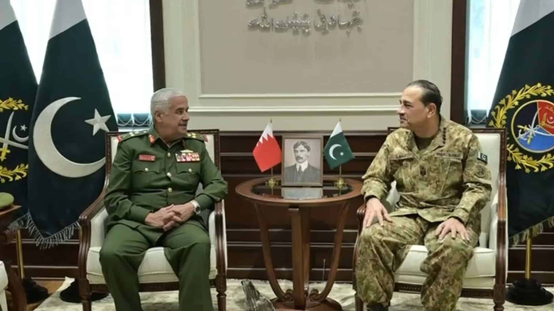 فیلڈ مارشل سید عاصم منیر سے بحرین نیشنل گارڈ کے کمانڈر کی ملاقات، علاقائی صورتحال اور باہمی فوجی تعاون پر تبادلہ خیال