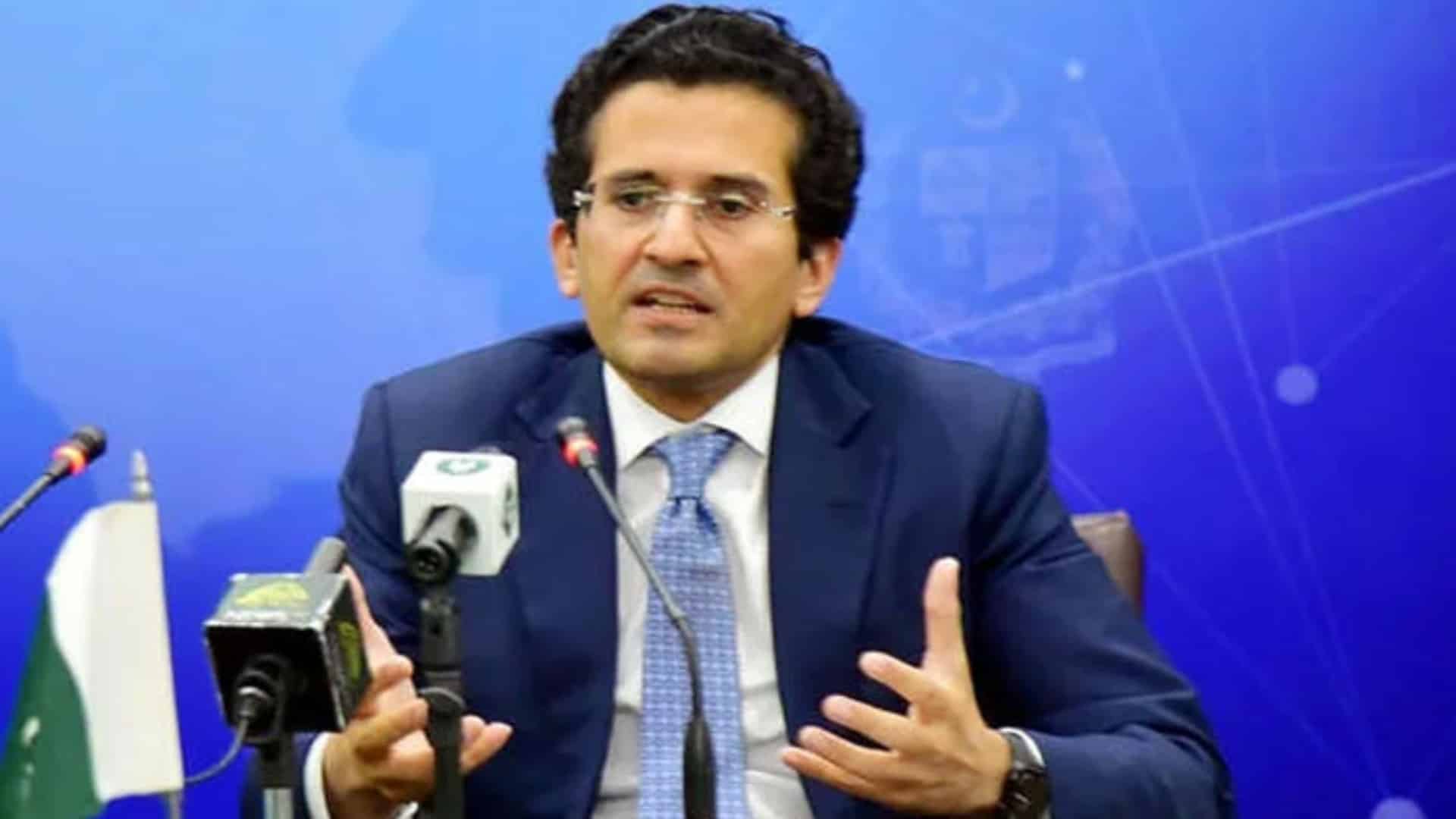 پیٹرول کی قیمتیں کیوں بڑھائی گئیں؟ وزیرِ پیٹرولیم علی پرویز نے تفصیلات بتا دیں