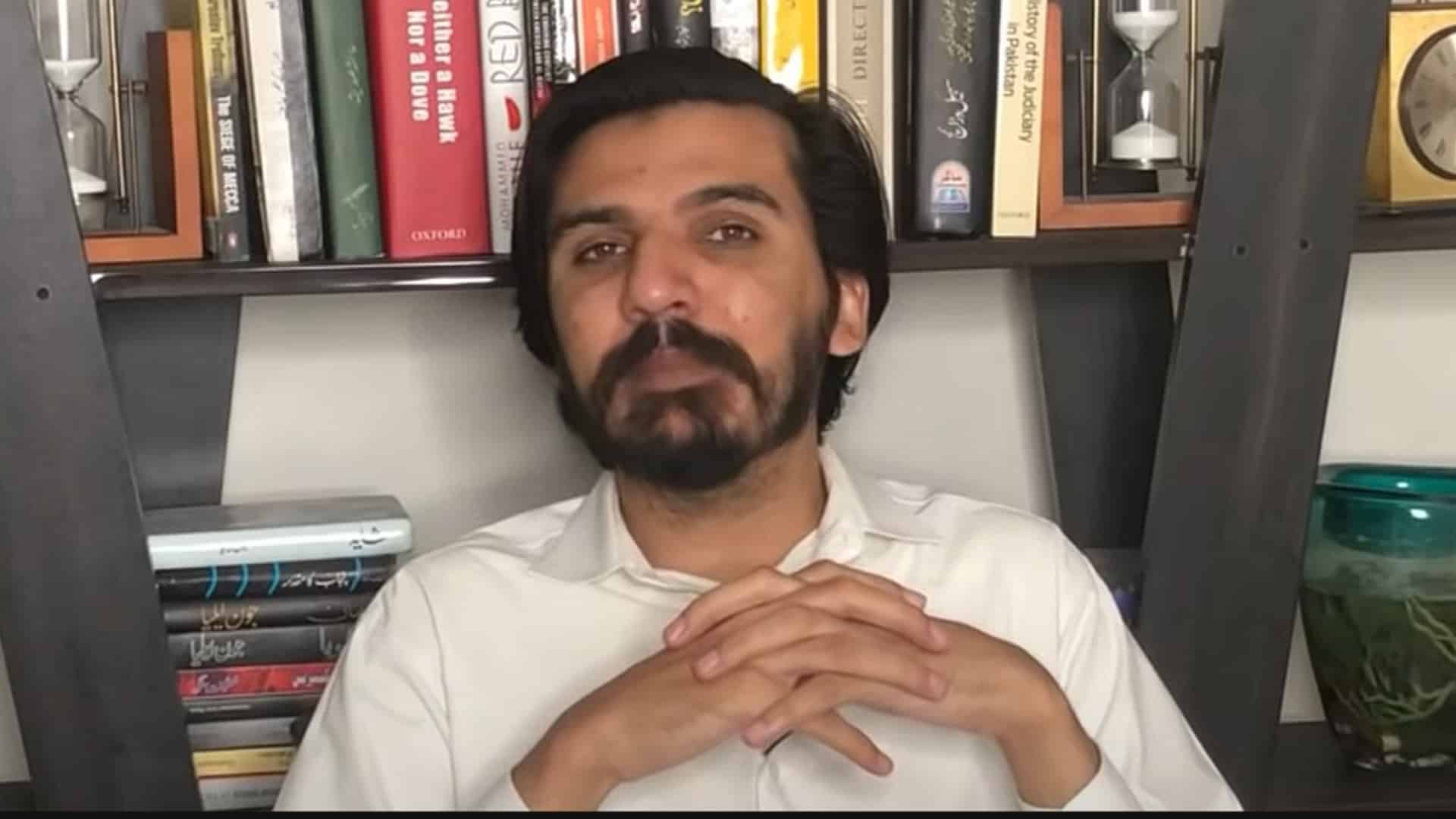 یلو جرنلزم کی انتہا؟ اسد طورکی جانب سے 7 سال پرانی ویڈیو شیئر کر کے نیا بیانیہ تراشنے کی کوشش