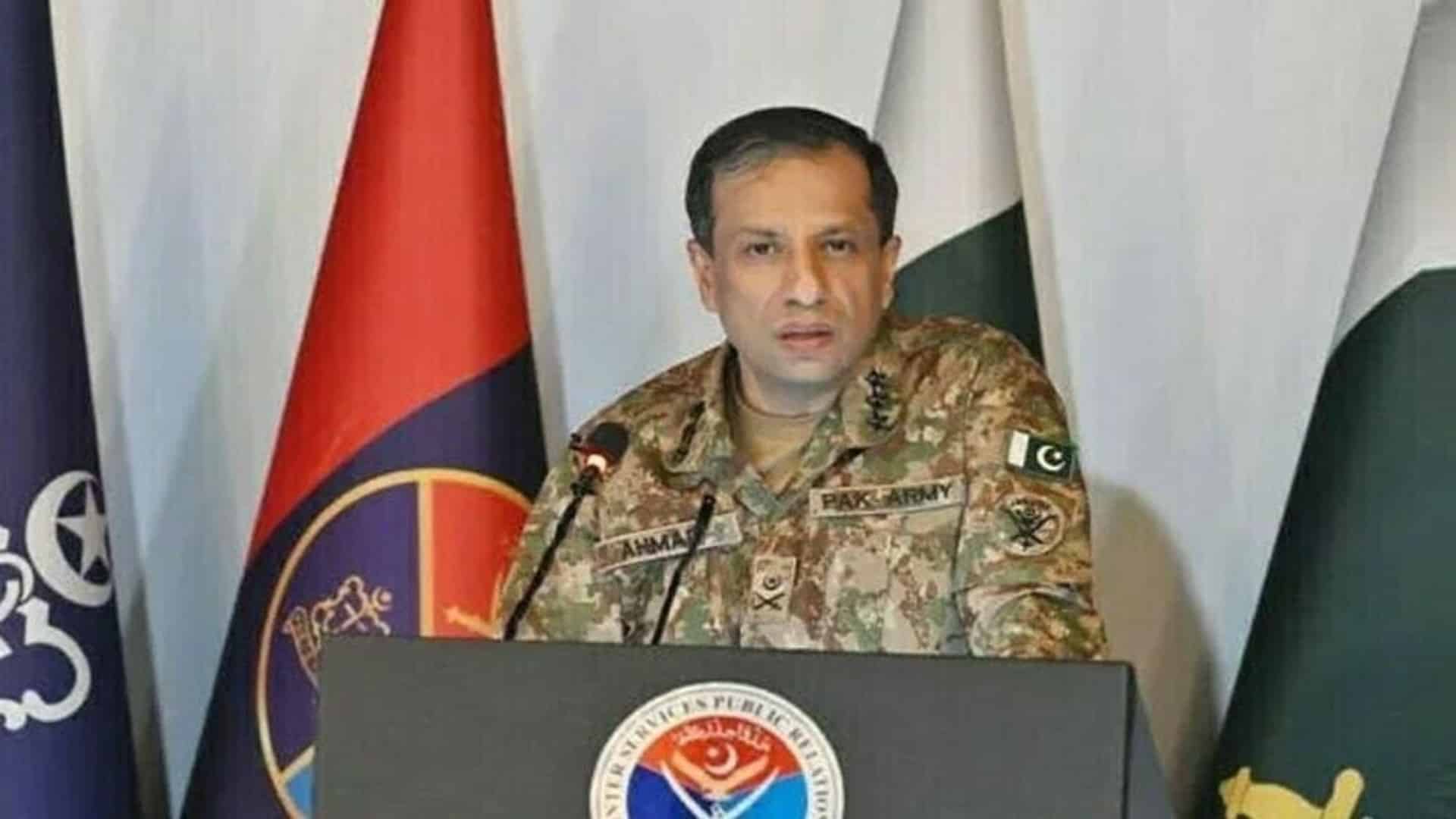 دہشتگردوں کیساتھ بات چیت کی کوئی گنجائش نہیں، انہیں ہتھیار ڈالنا ہوں گے ، ڈی جی آئی ایس پی آر