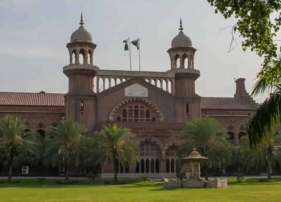 شناختی کارڈ شہری کا حق ہے جو نہیں چھینا جاسکتا ،عدالت کا شناختی کارڈ بلاک کرنے کا حکم کالعدم قرار